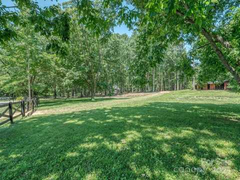 . Walden Lane, Matthews, NC 28104