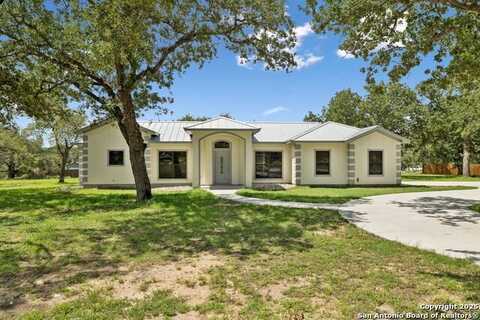 205 COUNTY ROAD 6865, Natalia, TX 78059
