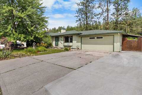 6204 N OXFORD Dr, Spokane, WA 99208