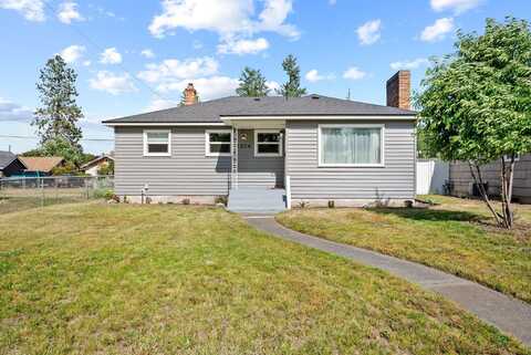 5204 N Maple St, Spokane, WA 99205