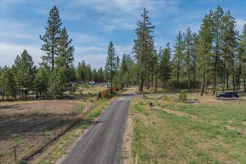 5123 E Chattaroy Rd, Chattaroy, WA 99003