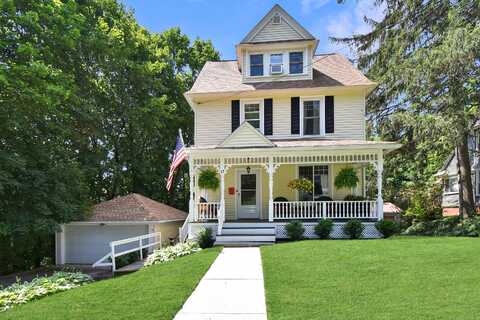 17 Adams Street, Winchester Center, CT 06098