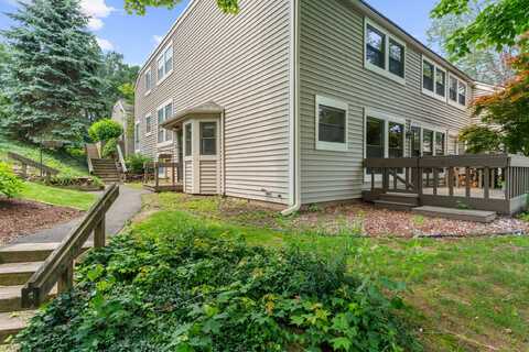 31 Stevens Place, Rocky Hill, CT 06067