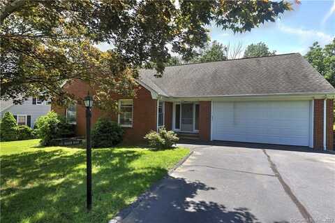 32 Koger Road, Trumbull, CT 06611