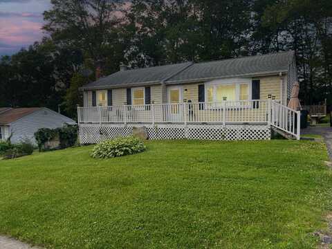 195 Quarry Street, Windham, CT 06226