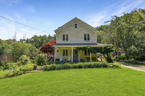 279 Pratt Street, Winchester Center, CT 06098