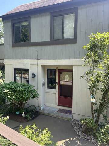 7 Harbour Village, Branford, CT 06405
