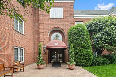 33 West Putnam Avenue, Greenwich, CT 06830