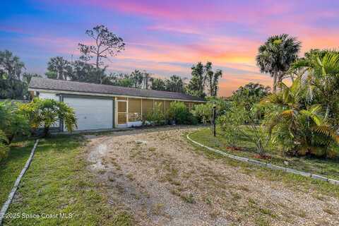 1326 44th Avenue, Vero Beach, FL 32966
