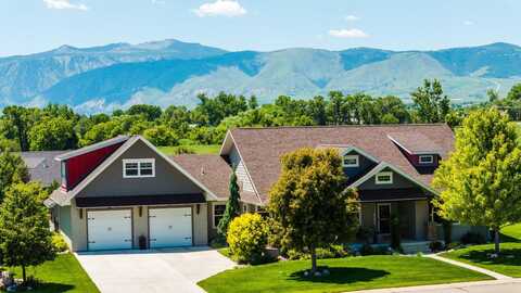 2 Thunderbird Drive, Sheridan, WY 82801