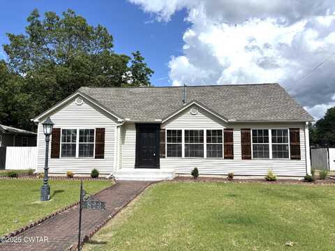 823 S High Street, Trenton, TN 38382