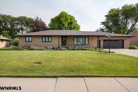 509 HILLCREST DRIVE, Scottsbluff, NE 69361