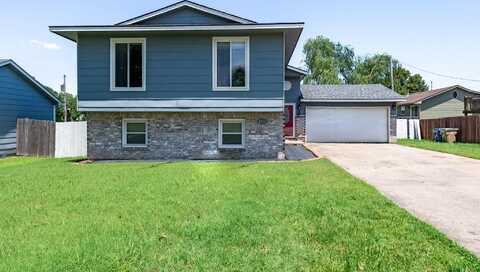 2416 E Loper St., Park City, KS 67219