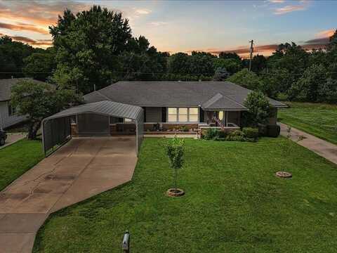 630 W 10th Ave, El Dorado, KS 67042