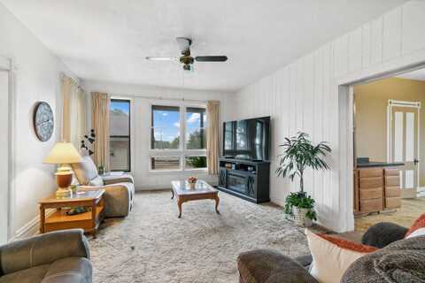 370 Park Street, Mayville, WI 53050