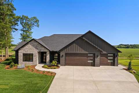 405 Prairie View Drive, Portage, WI 53901