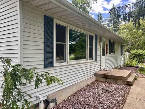 1090 N Water Street, Platteville, WI 53818