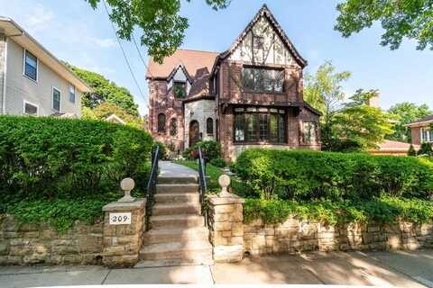209 N Spooner Street, Madison, WI 53726