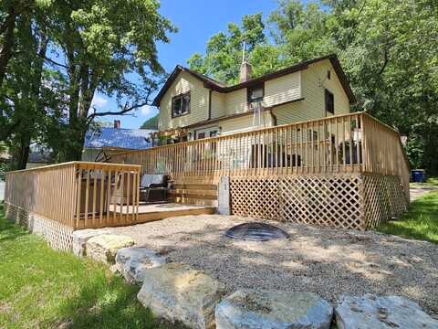 123 Main Street, Genoa, WI 54632