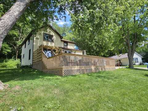 123 Main Street, Genoa, WI 54632