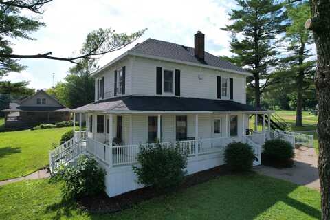 535 Spring Street, Highland, WI 53543