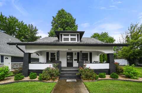 212 S Adams Street, Versailles, IN 47042