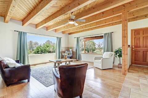 10 Carlito Road, Santa Fe, NM 87508