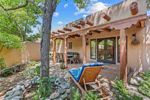 234 Ambrosio, Santa Fe, NM 87501