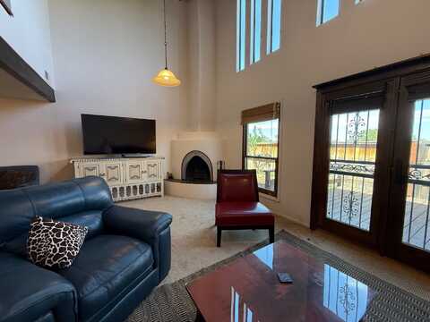 3112 Plaza Blanca, Santa Fe, NM 87507