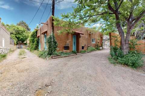 601 1/2 Paseo De Peralta, Santa Fe, NM 87501
