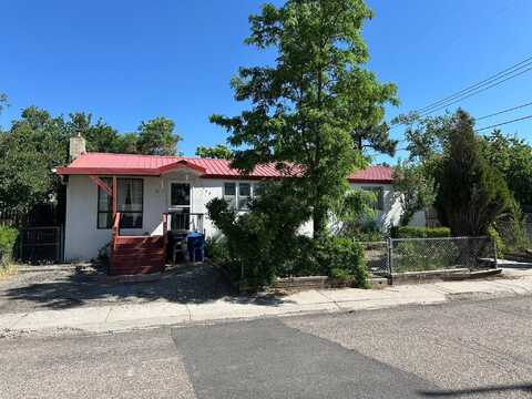 3460 Pueblo Drive, Los Alamos, NM 87544