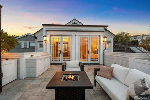 729 Douglass Street, San Francisco, CA 94114