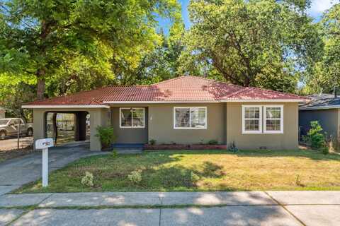 2623 Freebridge Street, Redding, CA 96001
