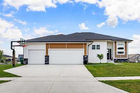 309 NW Beechwood Drive, Grimes, IA 50111