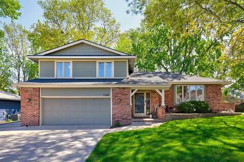 5208 Pommel Place, West Des Moines, IA 50265