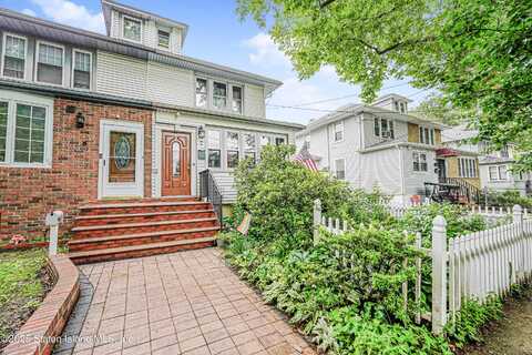 7 Howard Court, Staten Island, NY 10310