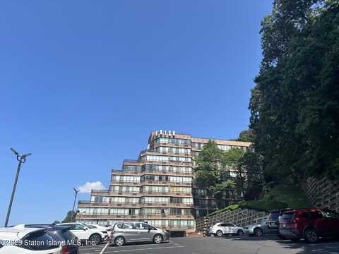 755 Narrows Road N, Staten Island, NY 10304
