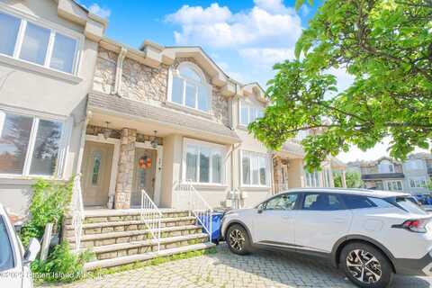 46 Calvanico Lane, Staten Island, NY 10314