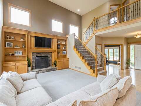 15815 Winston Avenue, Urbandale, IA 50323