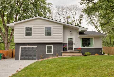 8401 Airline Avenue, Urbandale, IA 50322