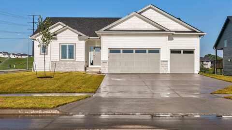 5640 163rd Street, Urbandale, IA 50323