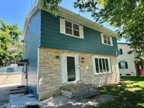 4425 Amick Avenue, Des Moines, IA 50310