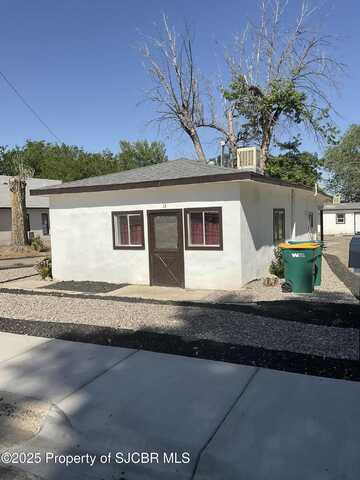 215 N MESA VERDE Avenue, Aztec, NM 87410