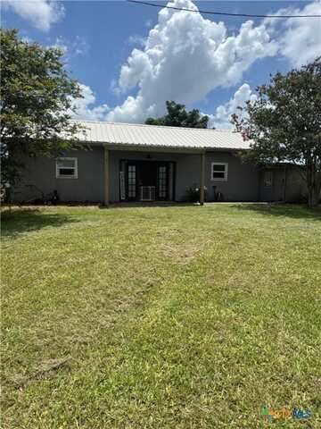 145 Forest View Drive, Victoria, TX 77905