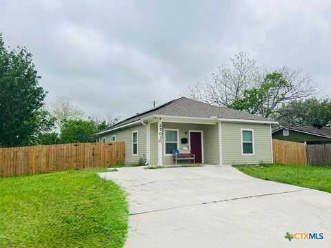 2703 Cardinal Street, Victoria, TX 77901