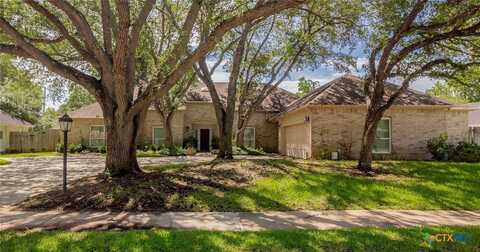 6013 Country Club Drive, Victoria, TX 77904