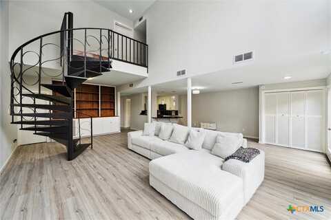 3300 Yorktown Street, Houston, TX 77056