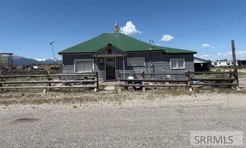407 Gilmore Avenue, Leadore, ID 83464