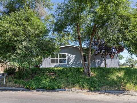 335 Hawthorne Street, Klamath Falls, OR 97601