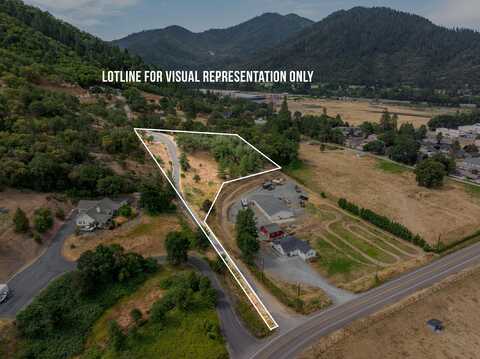 5500 Red Tail Lane, Rogue River, OR 97537